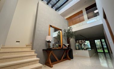 Casa de revista en venta LOMAS COUNTRY CLUB, HUIXQUILUCAN