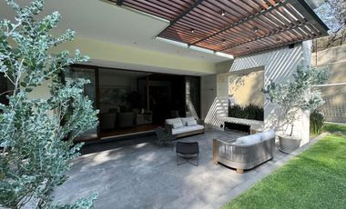 Casa de revista en venta LOMAS COUNTRY CLUB, HUIXQUILUCAN