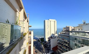 Alquiler 12 meses - Departamento 4 ambientes - Zona Playa Chica