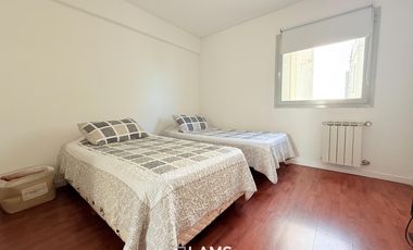 Alquiler 12 meses - Departamento 4 ambientes - Zona Playa Chica