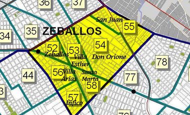 Casa y local en calle Caracas entre calle Carlos Casares y calle cañuelas.