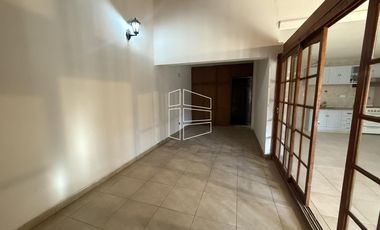 Venta - Casa en calle Bahia Blanca 2200 - C004