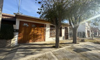 Venta - Casa en calle Bahia Blanca 2200 - C004