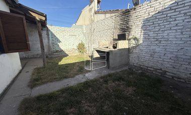 Venta - Casa en calle Bahia Blanca 2200 - C004