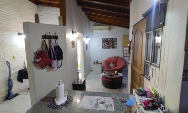 CHALET EN P. HORIZONTAL 2 DORMITORIOS CON PILETA DE NATACION