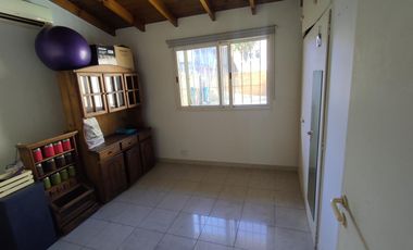 CHALET EN P. HORIZONTAL 2 DORMITORIOS CON PILETA DE NATACION