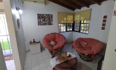 CHALET EN P. HORIZONTAL 2 DORMITORIOS CON PILETA DE NATACION