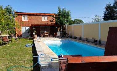 Casa en venta - 5 Dormitorios 3 Baños - 800Mts2 - General Alvear