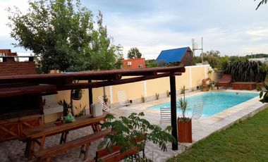 Casa en venta - 5 Dormitorios 3 Baños - 800Mts2 - General Alvear