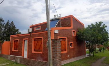 Casa en venta - 5 Dormitorios 3 Baños - 800Mts2 - General Alvear