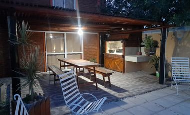 Casa en venta - 5 Dormitorios 3 Baños - 800Mts2 - General Alvear