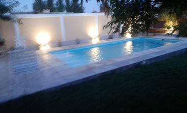 Casa en venta - 5 Dormitorios 3 Baños - 800Mts2 - General Alvear