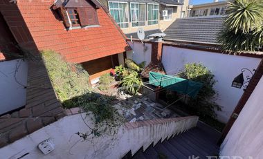 Venta de Casa 5 ambientes con Cochera y Patio en Wilde
