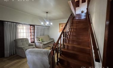 Venta de Casa 5 ambientes con Cochera y Patio en Wilde