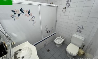 Venta de Casa 5 ambientes con Cochera y Patio en Wilde