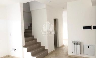 DUPLEX  2 DORMORMITORIOS- c / terraza de 44 mts2 - CIPOLLETTI