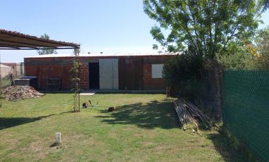 Casa en venta - 2 Dormitorios 2 Baños - 657Mts2 - Tres Sargentos
