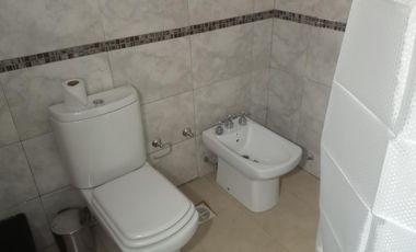 Casa en venta - 2 Dormitorios 2 Baños - 657Mts2 - Tres Sargentos