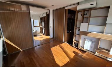 Imponente propiedad con Piscina en Venta en Altos Dos.