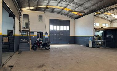 Edificio Comercial en venta - Oficinas - Baños - Cochera - 1.000Mts2 - Ituzaingó