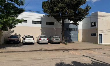 Edificio Comercial en venta - Oficinas - Baños - Cochera - 1.000Mts2 - Ituzaingó