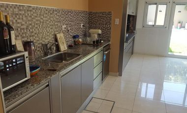 Impecable chalet en Adrogué.