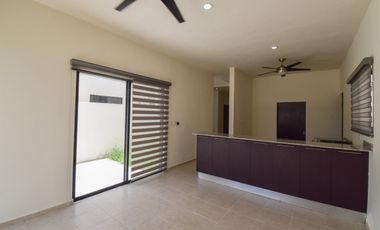 CASA EN VENTA MERIDA, CONKAL, PRIVADA ZENSIA, ENTREGA INMEDIATA.