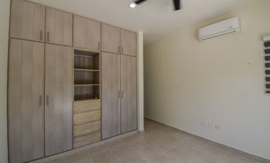 CASA EN VENTA MERIDA, CONKAL, PRIVADA ZENSIA, ENTREGA INMEDIATA.
