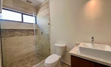 CASA EN VENTA MERIDA, CONKAL, PRIVADA ZENDERA, ENTREGA INMEDIATA.