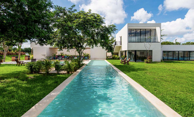 CASA EN VENTA MERIDA, CONKAL, PRIVADA ZENDERA, ENTREGA INMEDIATA.