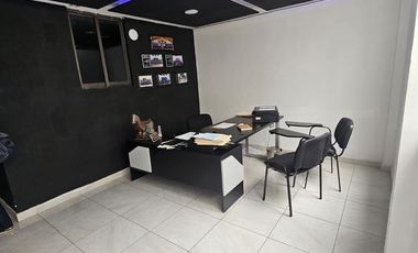 EDIFICIO EN VENTA O EN RENTA, CALLE 12 DE OCTUBRE, MUY CERCA A LA AV. JUAREZ, PACHUCA, HGO.