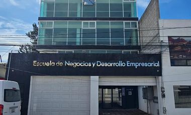 EDIFICIO EN VENTA O EN RENTA, CALLE 12 DE OCTUBRE, MUY CERCA A LA AV. JUAREZ, PACHUCA, HGO.