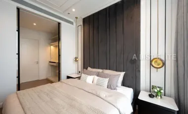 3 Bedroom 3 Bathroom Condo in Muniq Langsuan, Bangkok