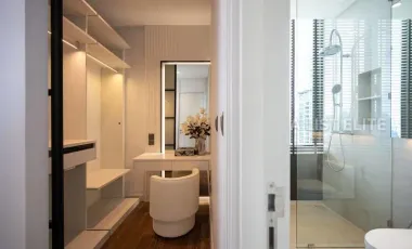 3 Bedroom 3 Bathroom Condo in Muniq Langsuan, Bangkok
