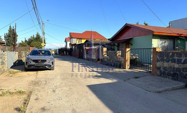 Casa esquina con local comercial en Villa Dulce Ampliación