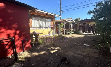 Casa esquina con local comercial en Villa Dulce Ampliación