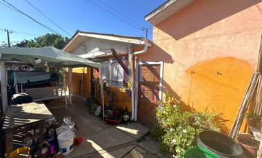 Casa esquina con local comercial en Villa Dulce Ampliación