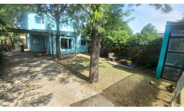 Venta. Casa 5 amb. Barrio Sta. Elena. Mar Chiquita. Cel. 223542----