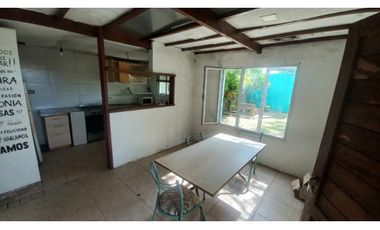 Venta. Casa 5 amb. Barrio Sta. Elena. Mar Chiquita. Cel. 223542----