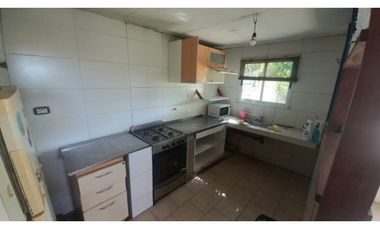 Venta. Casa 5 amb. Barrio Sta. Elena. Mar Chiquita. Cel. 223542----