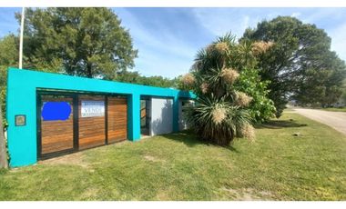 Venta. Casa 5 amb. Barrio Sta. Elena. Mar Chiquita. Cel. 223542----