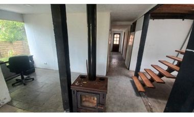 Venta. Casa 5 amb. Barrio Sta. Elena. Mar Chiquita. Cel. 223542----