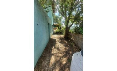 Venta. Casa 5 amb. Barrio Sta. Elena. Mar Chiquita. Cel. 223542----