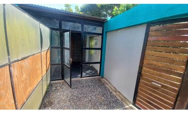 Venta. Casa 5 amb. Barrio Sta. Elena. Mar Chiquita. Cel. 223542----