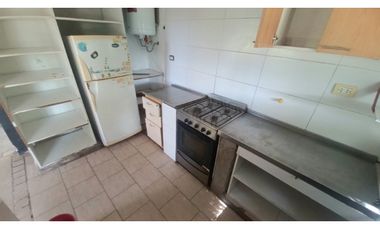 Venta. Casa 5 amb. Barrio Sta. Elena. Mar Chiquita. Cel. 223542----