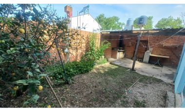 Venta. Casa 5 amb. Barrio Sta. Elena. Mar Chiquita. Cel. 223542----