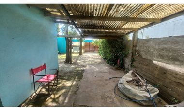 Venta. Casa 5 amb. Barrio Sta. Elena. Mar Chiquita. Cel. 223542----