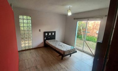 Venta. Casa 5 amb. Barrio Sta. Elena. Mar Chiquita. Cel. 223542----