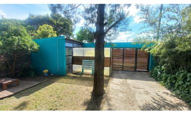 Venta. Casa 5 amb. Barrio Sta. Elena. Mar Chiquita. Cel. 223542----