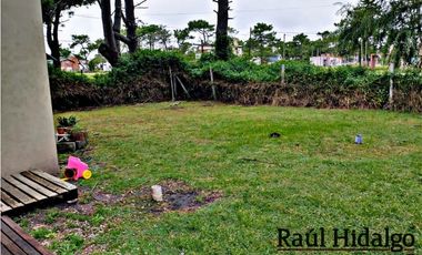 CASA CON PARQUE A 400 METROS DEL MAR EN LA CALETA